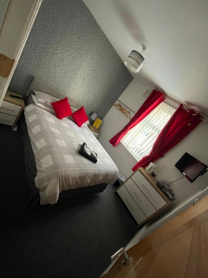 Harleys Reads Avenue 3* Blackpool